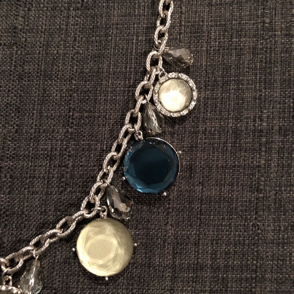 LYDELL NYC necklace. Short with a vintage look. - Picture 3 of 5